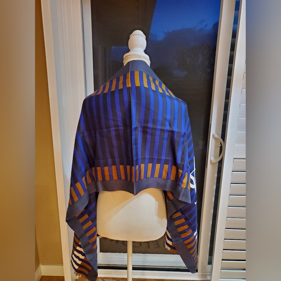 YSL Silk Scarve - Picture 4 of 6